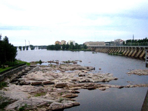 Photo of dam at Oulu.